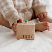 Totli: The Pincer Puzzle